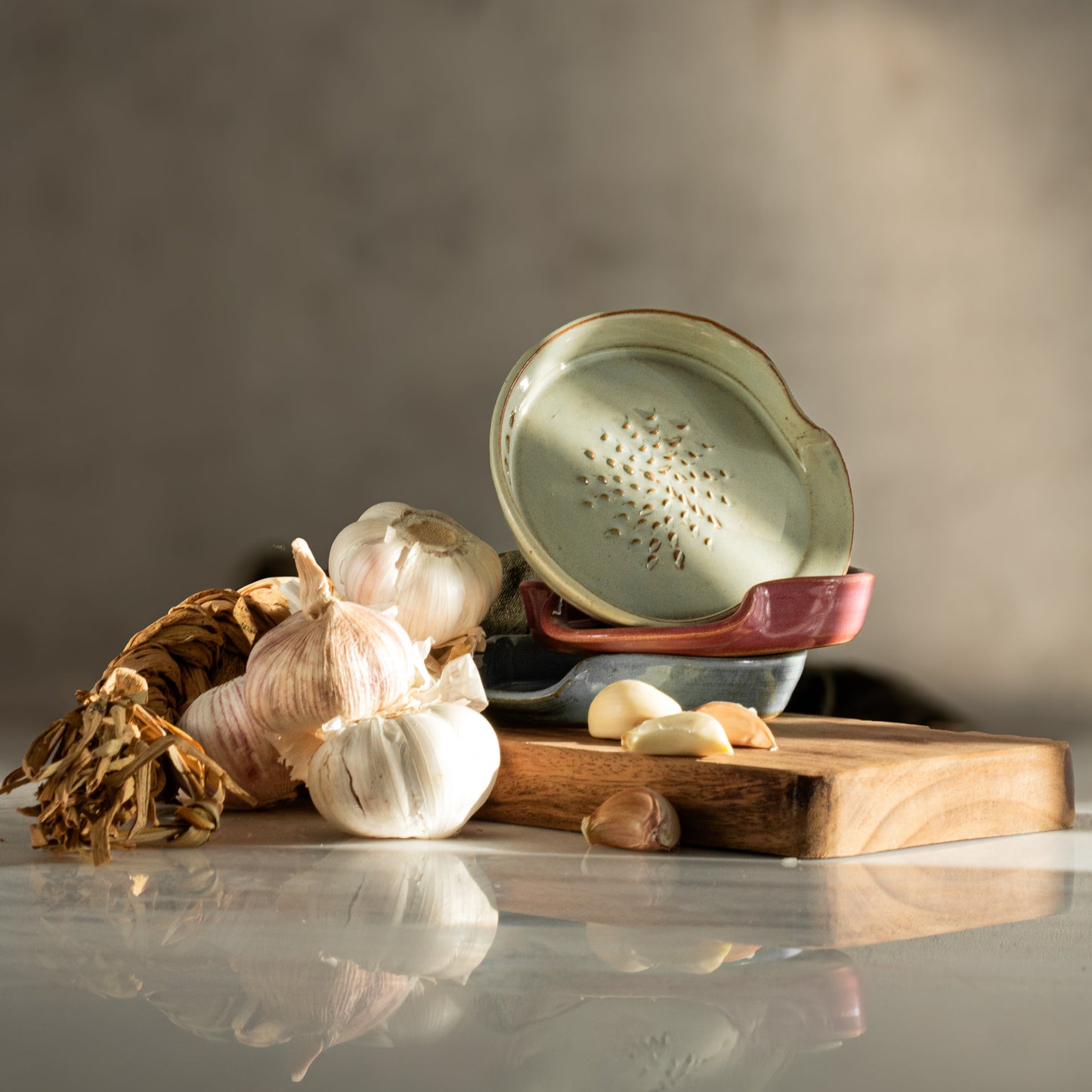 3-in-1 Garlic & Ginger Grater with Herb Stripper & Spoon Rest - ready to ship